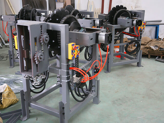 Power take-off frame for PVC/nitrile glove production line
