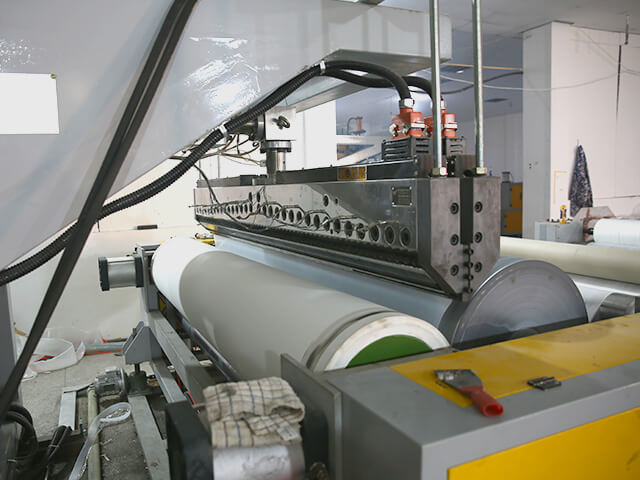 Cast film machine
