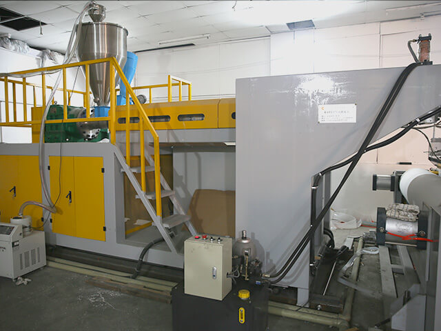 Cast film machine