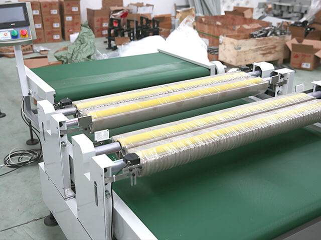 Automatic counting machine for PVC/nitrile glove production line