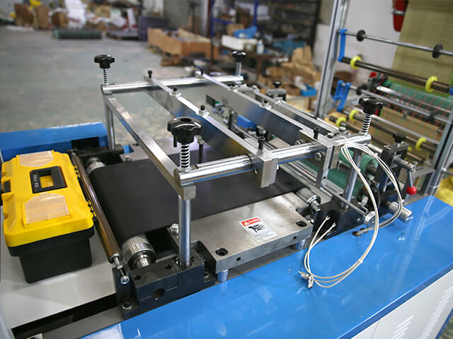 CPE automatic single layer glove machine